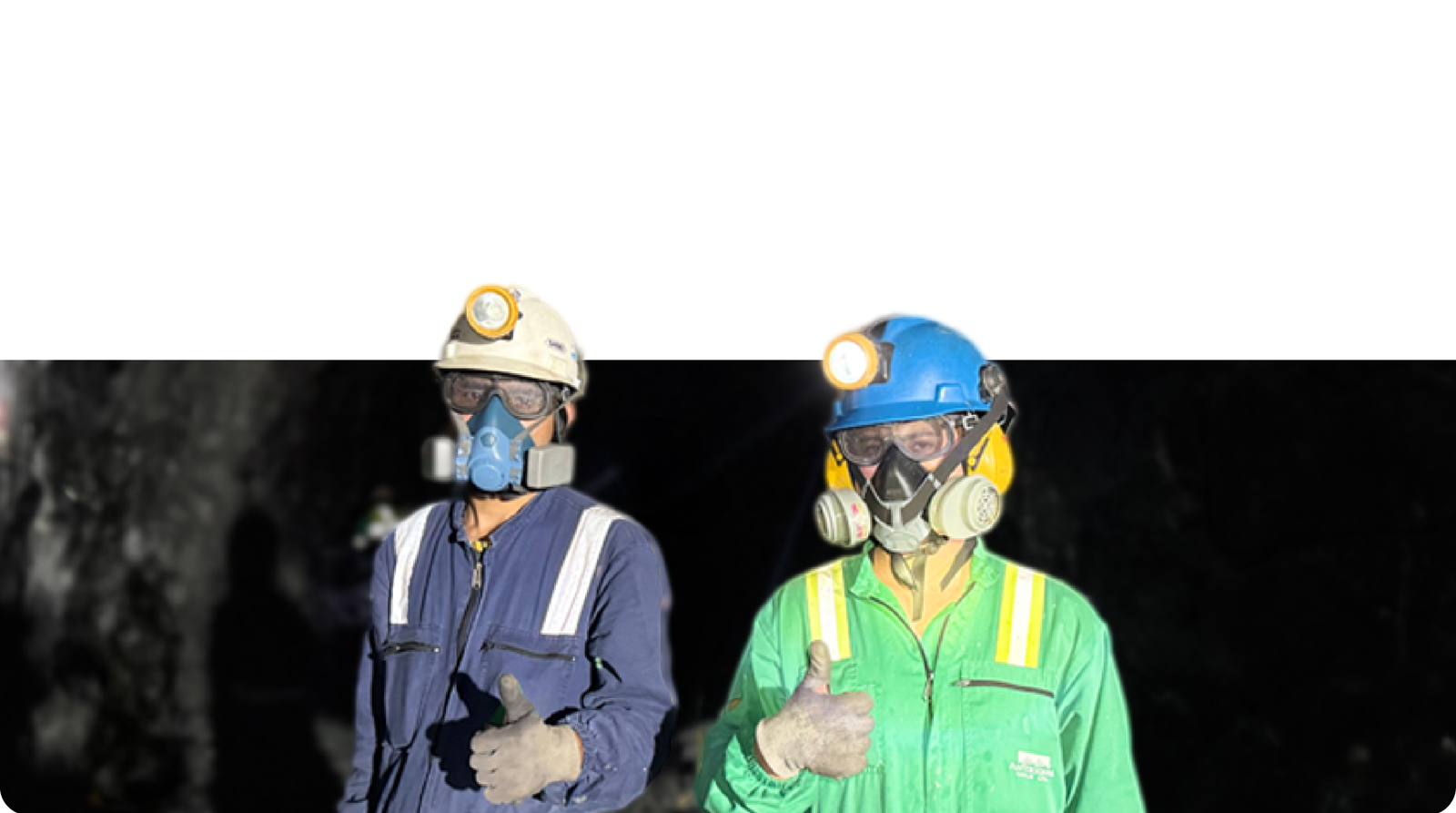 Trabajadores mineros con sus equipos de protección